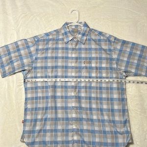 Ecko Unltd Mens casual button down, size LARGE. Good condition, see photos.
